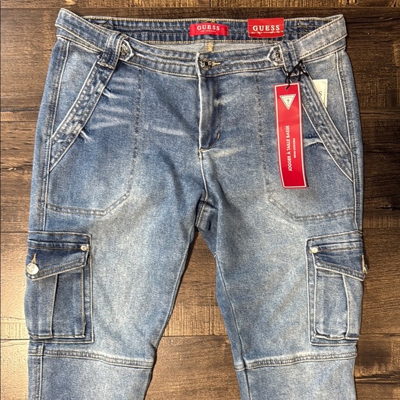Guess Low Rise Cargo Jogger Size 30 x 29 - Picture 2 of 7